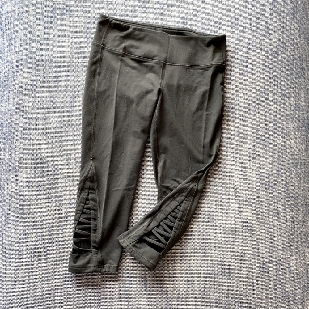 Athleta Capris yoga pants